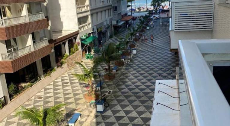 Holiday apartment with 3 rooms for 8 persons in Guarujá