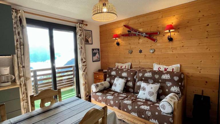 180m from shops, 2nd floor, view valley, balcony, tv, 24m², Alpe d'Huez — photo 4
