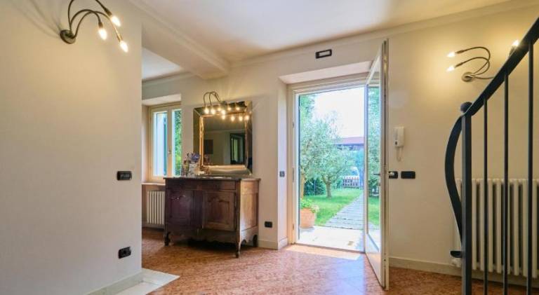 House with hot tub | Pets allowed — photo 4