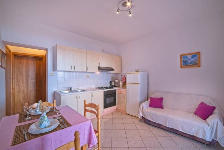 One bedroom apartment with balcony and sea view Supetarska Draga - Gonar, Rab (A-22586-b) — photo 4