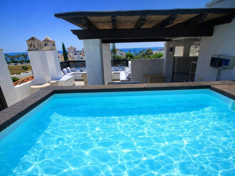 Apartment with private pool, yard & hot tub | Sea view — photo 2