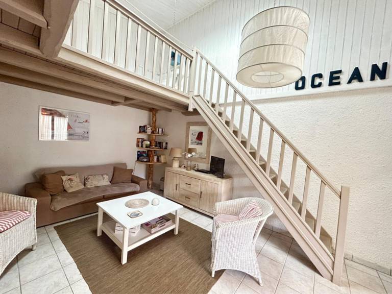 Charming house 7 sleeps 300m from beach, parking and pets allowed — photo 3