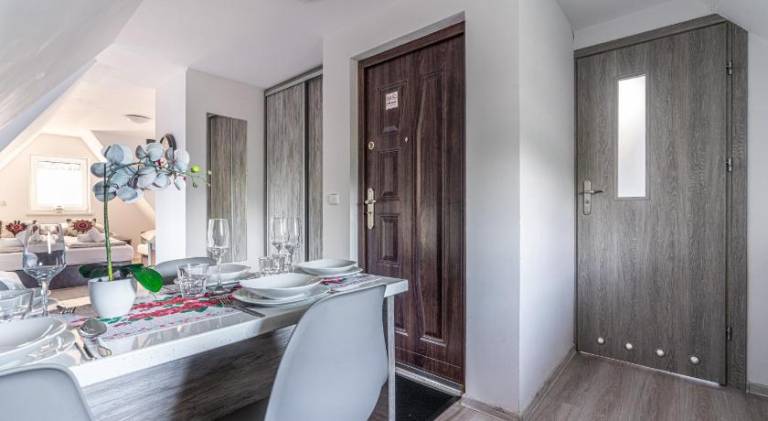Apartamenty z widokiem & Balia - Willa KROLE 25A Harenda SKI by RentiloPL — photo 3