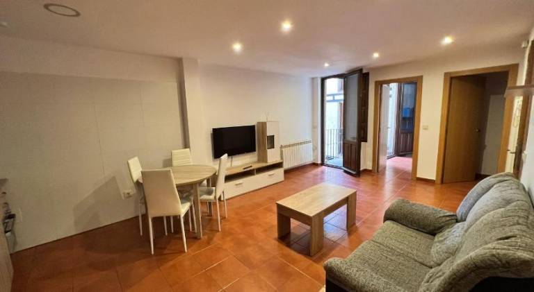 Rental apartment with 2 rooms for 4 persons — photo 2