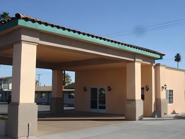 Rodeway Inn & Suites Blythe I-10 in Blythe, CA