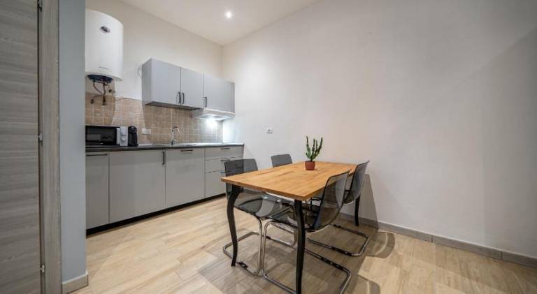 Charming apartment | Near Juliet | Pets allowed — photo 2
