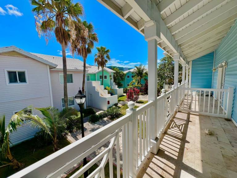 Condo Bailey Town