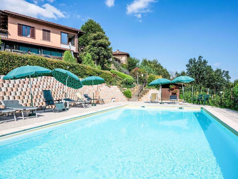 Villa  Camerano Casasco