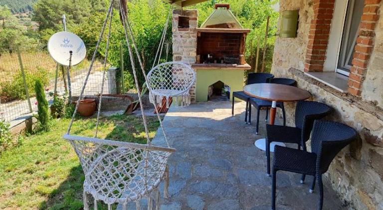 Apartment with grill & patio | Pet-friendly — photo 4