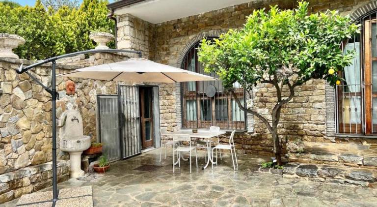 Big holiday apartment with pool & garden | Pet-friendly — photo 4