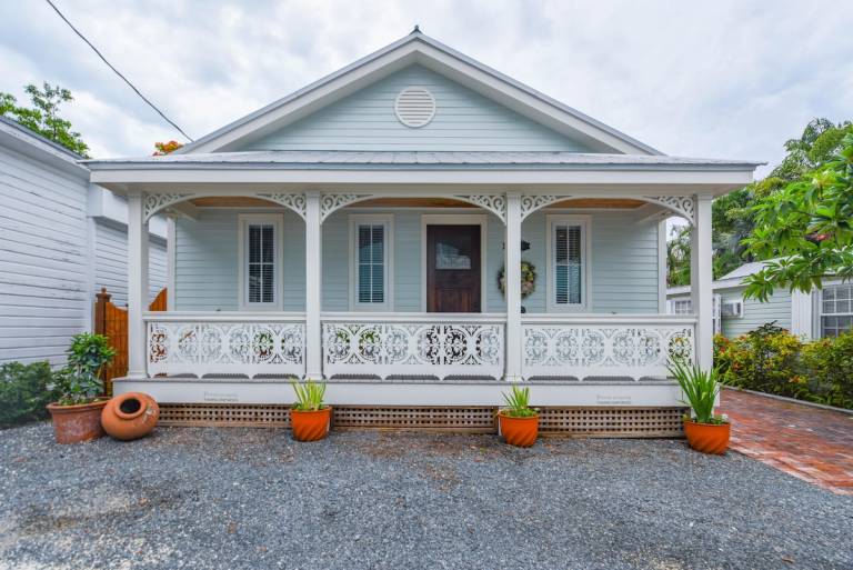 House | Close to Southernmost Point — photo 2