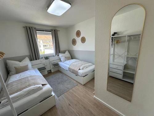 Hostel by BookieBooking