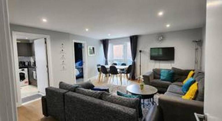 Apartment with 3 rooms for 8 persons in London, KY