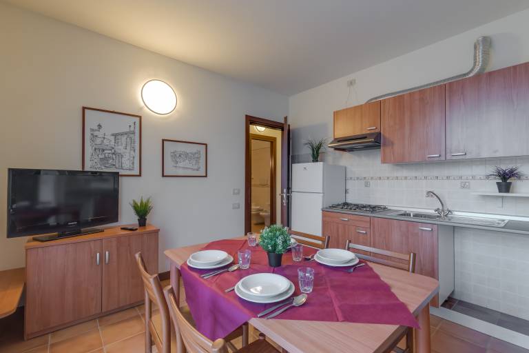 Family-friendly rental apartment with yard | Mountain view | Beach nearby | Pets are welcome — photo 2