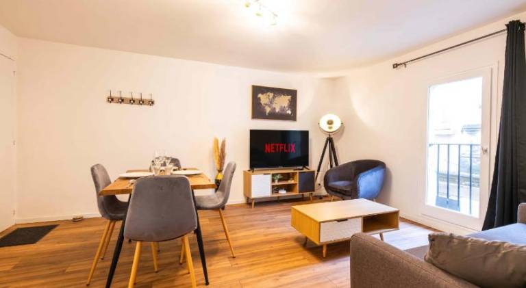 Rental apartment with 1 room for 4 persons in Arles