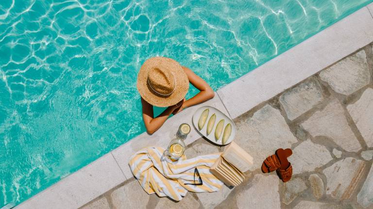 Family-friendly villa with patio, BBQ & fast internet | Mountain view | Next to the beach | Suitable for remote work | Pets are welcome — photo 2