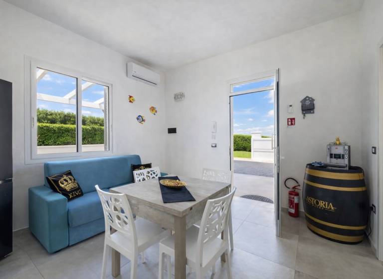 House with fast internet & garden in Porto Cesareo