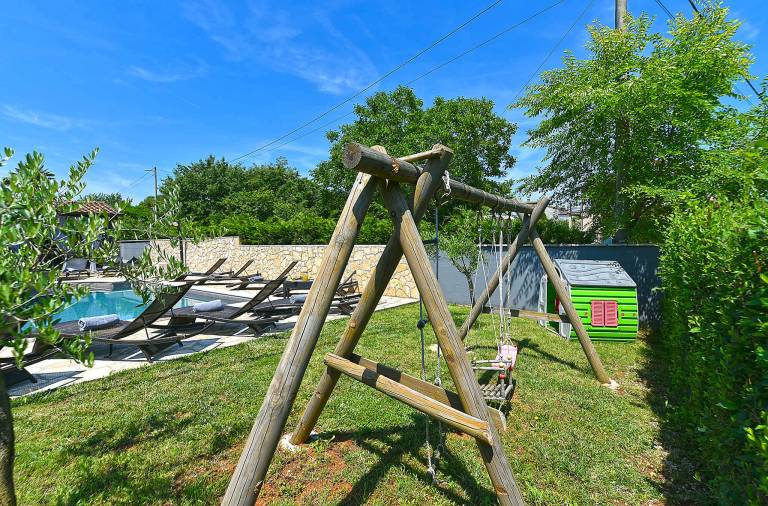 Villa with swimming pool, children's playground and barbecue area — photo 4