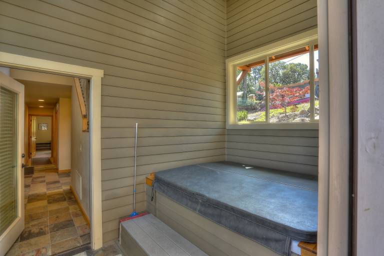 Family-oriented vacation home with patio & private pool | Pets are welcome — photo 3