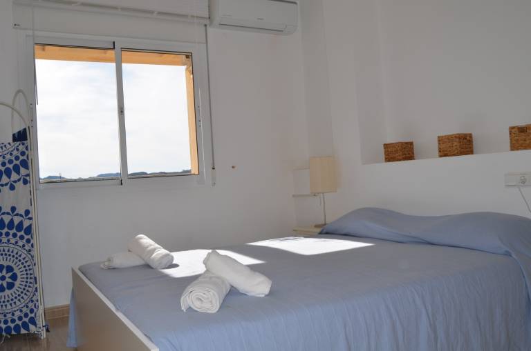Holiday apartment with garden, patio & pool — photo 3