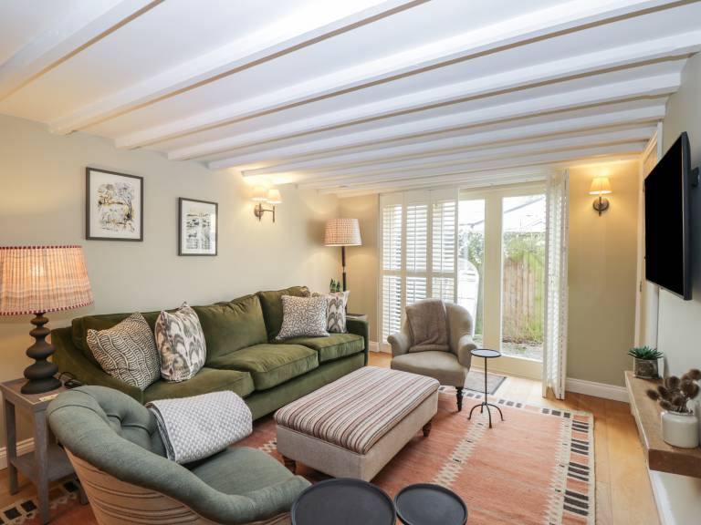 Child-friendly cottage with yard | Pets allowed — photo 4