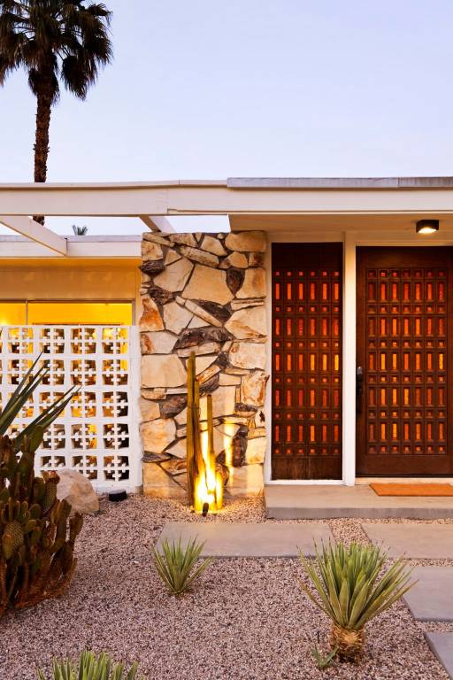 Ultra-Luxe Private Mid-Century Estate - Pool, Spa, Sauna, Firepit, Views & More 3BD, 3BTH — photo 3