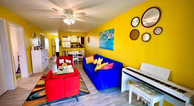 Stylish 2BR Condo Near Beach, Large Pool & Patio, Pet Friendly in Rehoboth Beach, DE