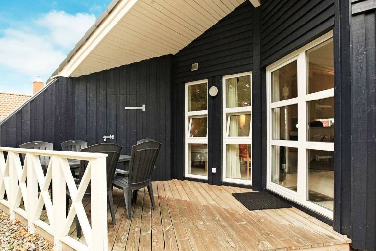 House with sauna, patio & garden | Beach nearby | Pets are welcome — photo 2