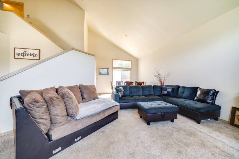 Walk to Hiking Trails: Renton Home w/ Fenced Yard! — photo 4