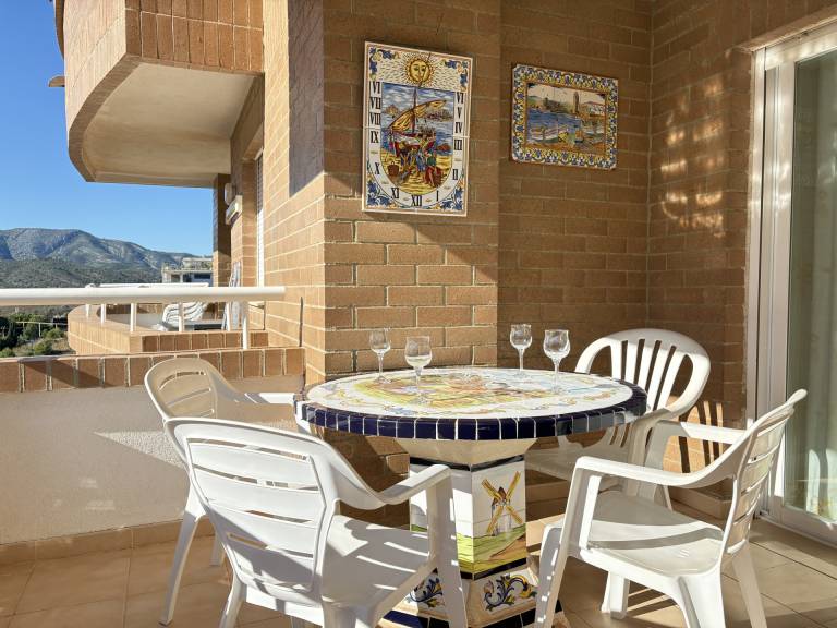 Lovely holiday apartment with patio & pool | Sea view | Close to the beach | Pets allowed — photo 2