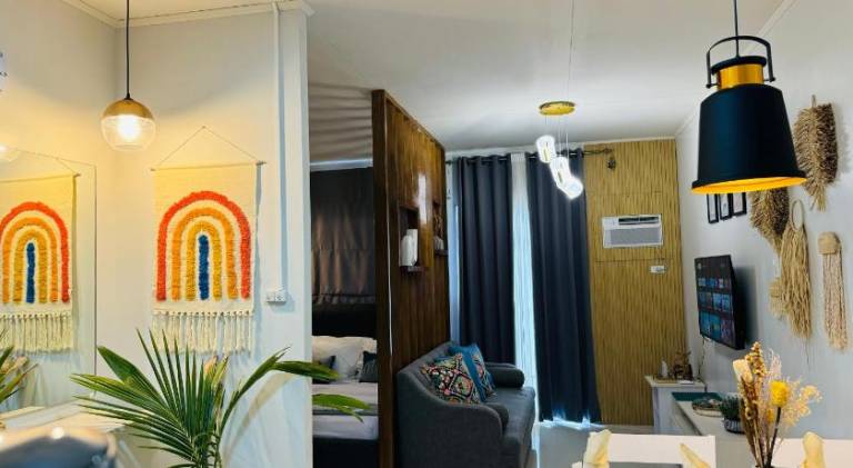 2 Bedroom and 1 Bedroom Apartments with Private Pool and Gym in Puerto Princesa