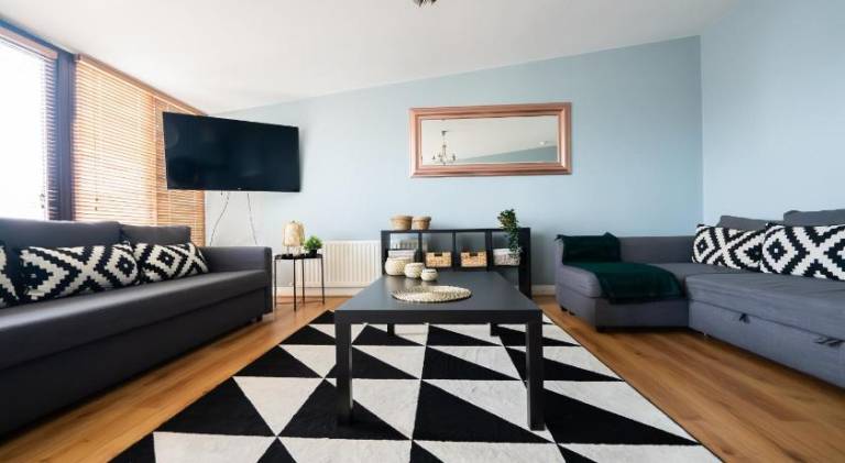 City Hall Penthouse Duplex - Incredible Views & Sleeps 8 & Balcony & Very Modern and spacious — photo 2