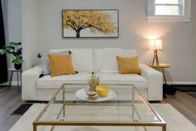 Charming apartment | Dogs allowed in Franklin, OH