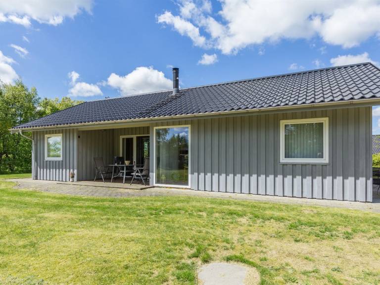 Vacation home with terrace & barbecue — photo 5