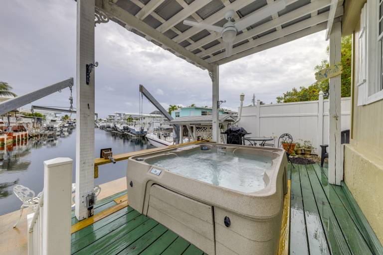 Waterfront Home w/ Private Hot Tub in Tavernier! — photo 4