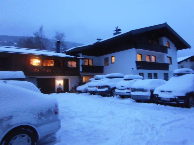 Pleasant holiday apartment with garden | Pets are welcome — photo 2