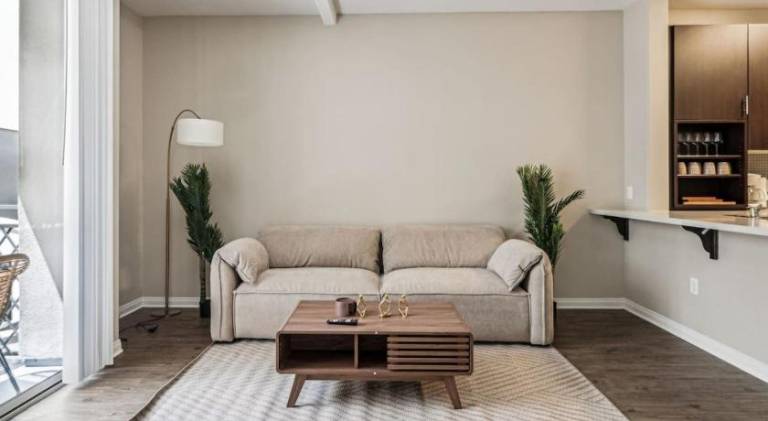 Rental apartment with pool & jacuzzi in Marina, CA