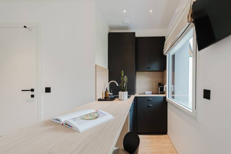 Aparthotel with terrace | Suitable for remote work | Pets allowed — photo 2