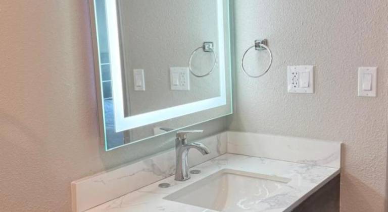 Broadway Inn and Suites — photo 5