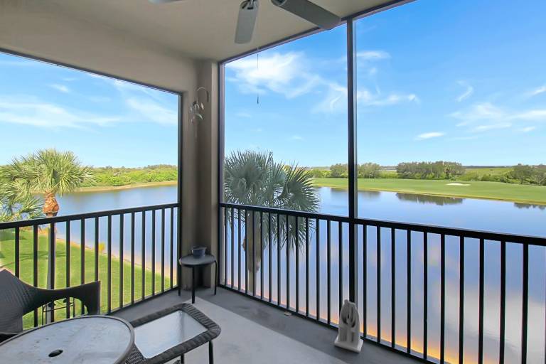 Child-friendly condo with pool & jacuzzi | Lake view | Good for workation | Pets allowed in Bradenton, FL