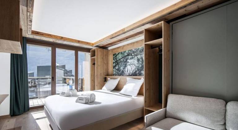 Serviced apartment with sauna, jacuzzi & patio in Tignes