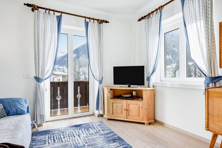 Fully equipped apartment with terrace, barbeque & garden | Mountain view | Pets are welcome — photo 3