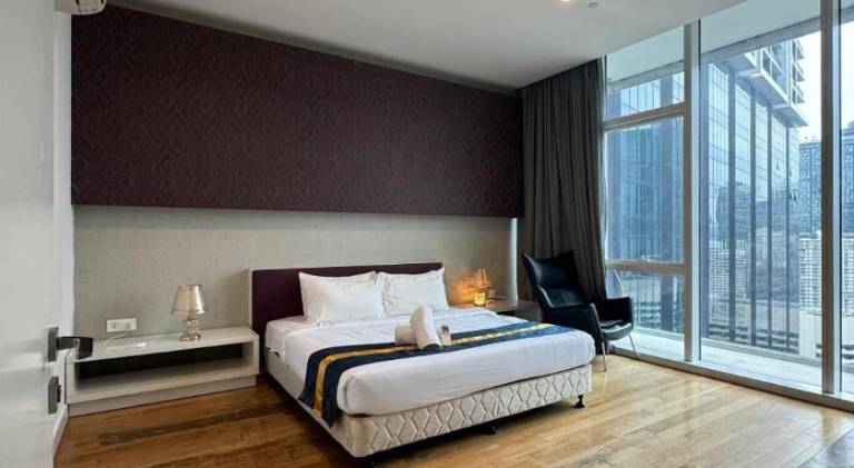 Serviced apartment with pool, patio & yard | Near Petronas Towers — photo 2