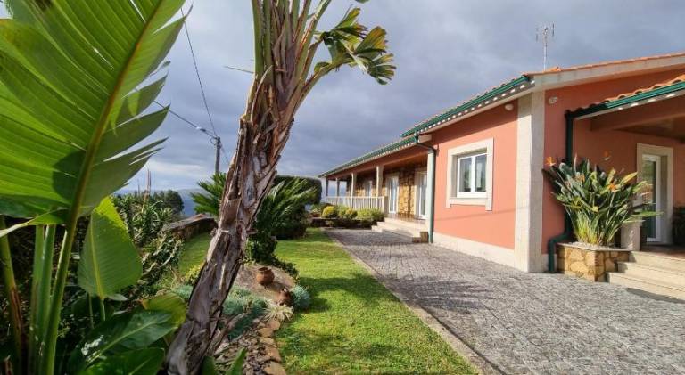 Fully equipped villa with private pool, terrace & hot tub | Dogs allowed — photo 5