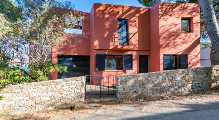Fully equipped vacation home with terrace & BBQ | Beach nearby | Perfect for remote work | Pets allowed — photo 4