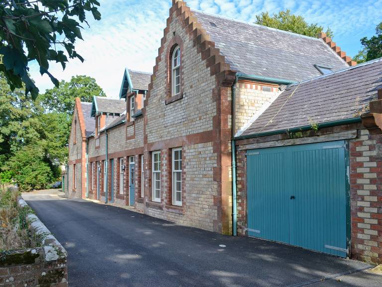 Cottage  Ayr