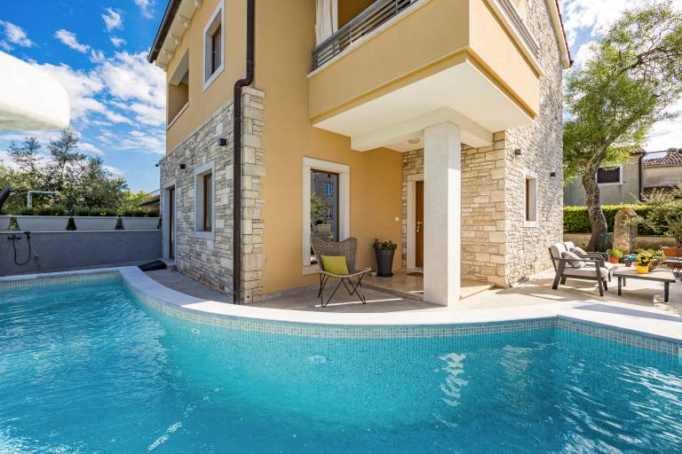 Ferienhaus Belavići