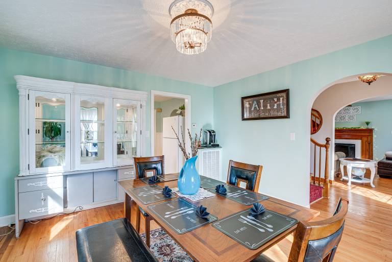 < 1 Mi to Dtwn Franklin: Charming Home w/ Sunroom! — photo 2