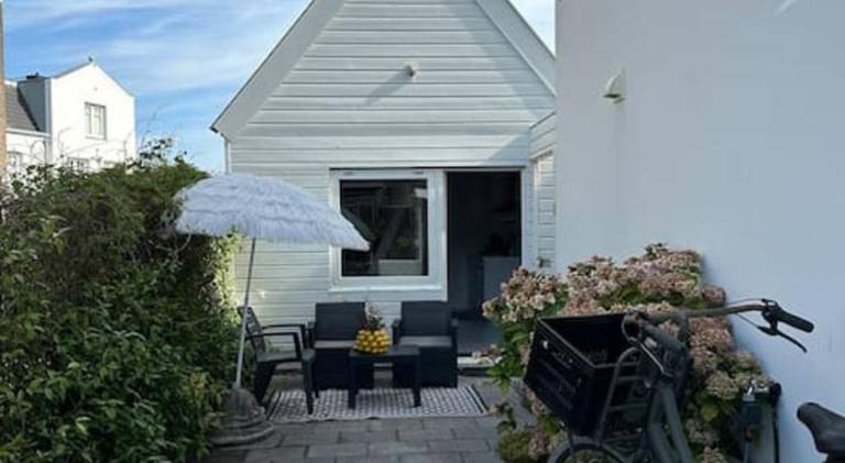 Beautiful apartment with yard & patio | Dogs allowed — photo 3
