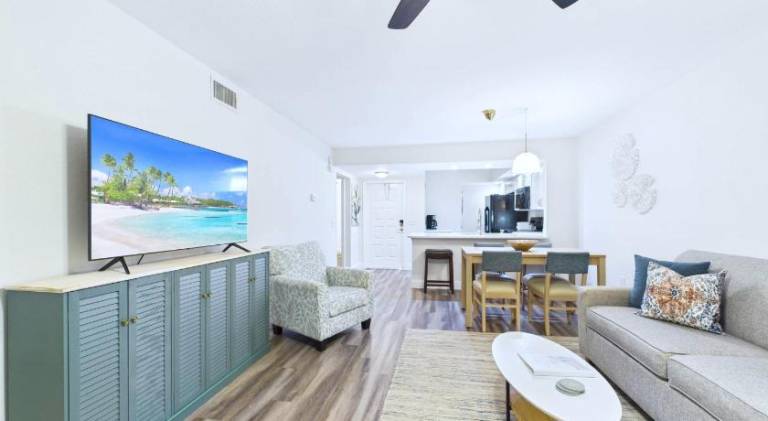 Charming villa | Pets allowed in Colonial Heights, FL